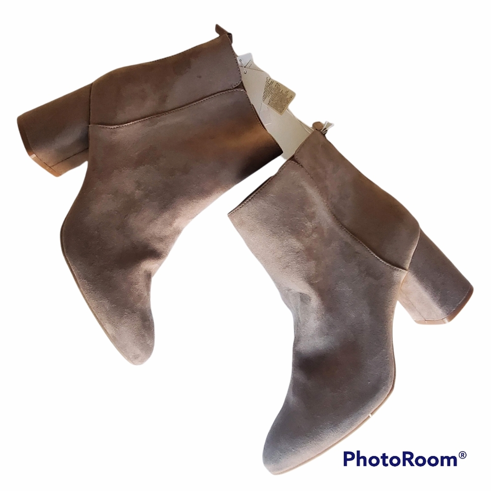Women's Faux Suede Boots - Old Navy Size 9 NWT